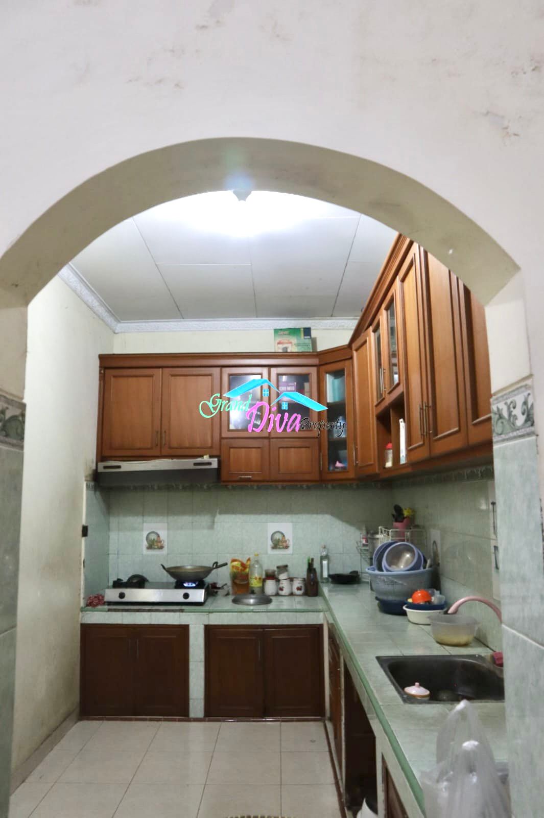 RUMAH DI JATIKRAMAT KOTA BEKASI