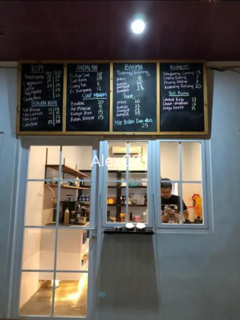 Dijual rumah kost + ruang usaha cafe di Perdatam, Pancoran