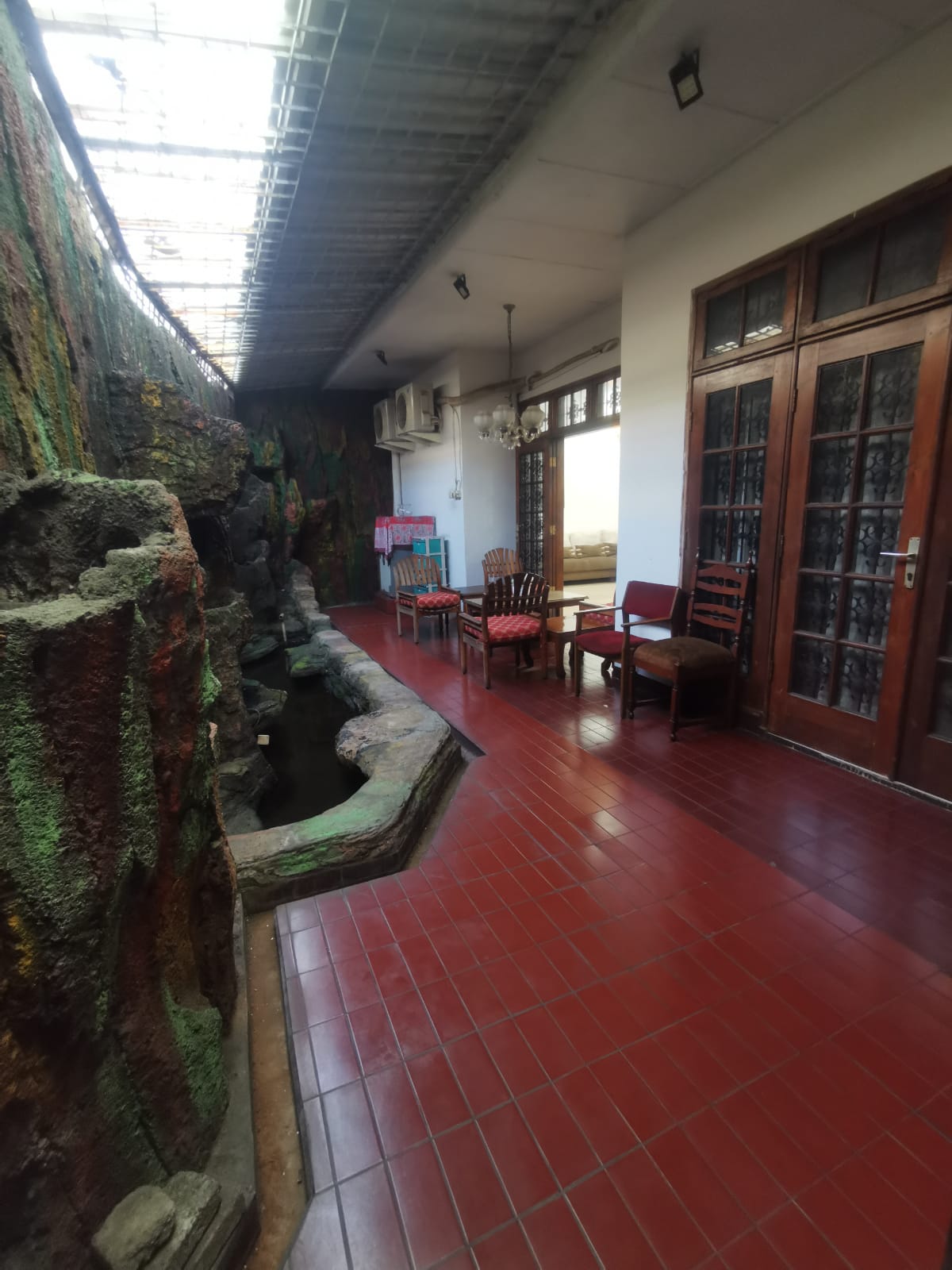 Dijual rumah mewah di Jalan Cempaka Putih, Jakarta Pusat