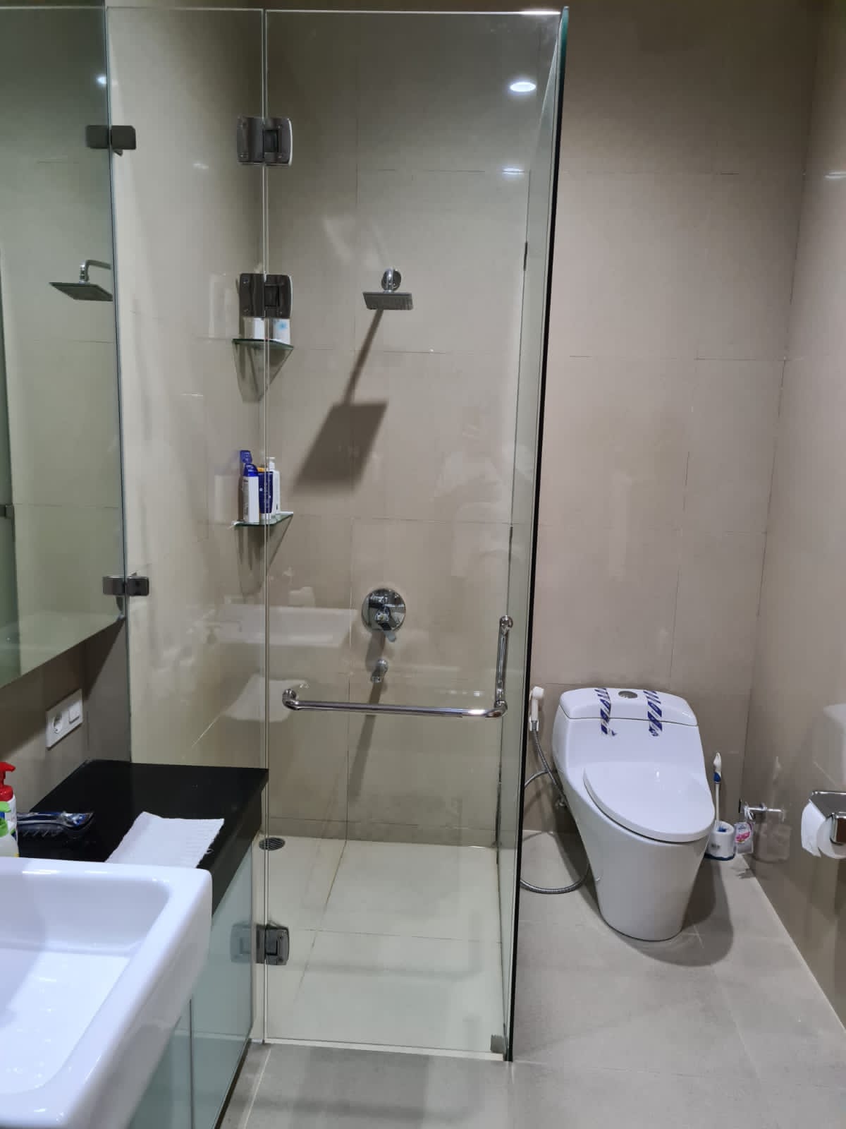 Dijual rumah cantik minimalis semi furnish di Cempaka Putih