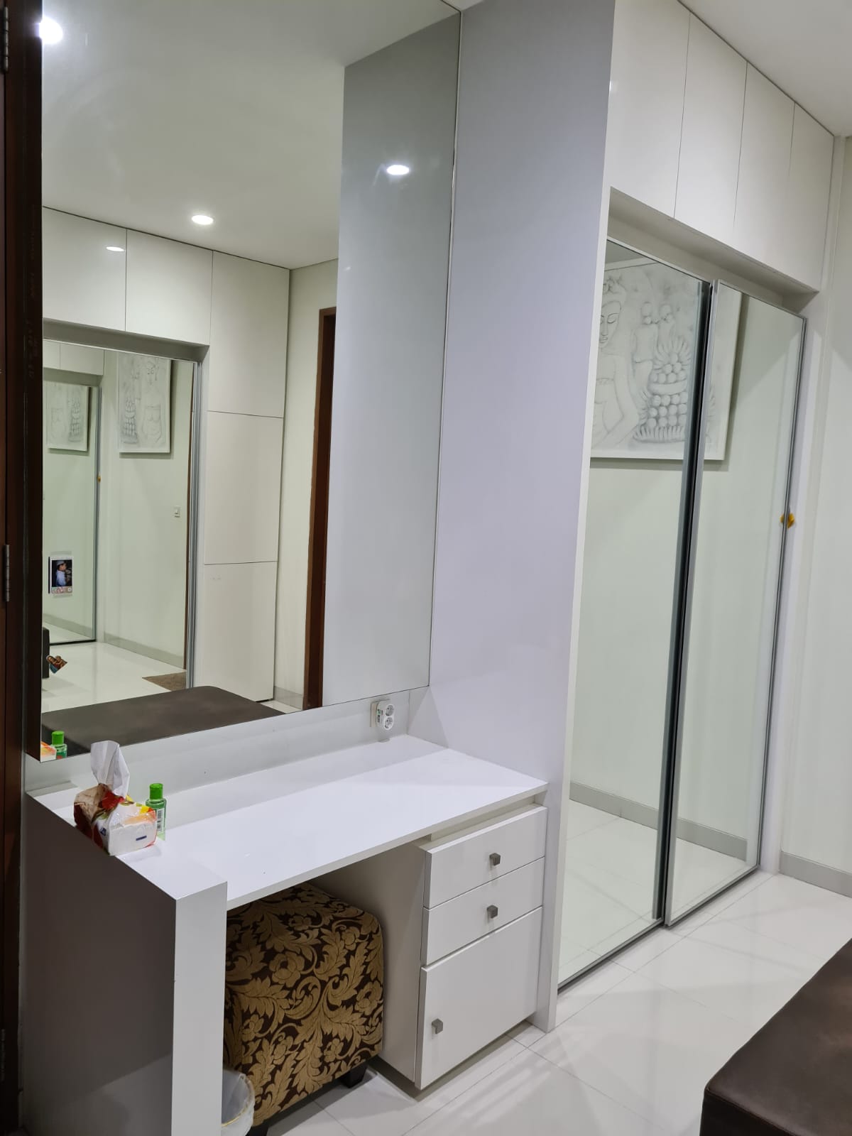 Dijual rumah cantik minimalis semi furnish di Cempaka Putih