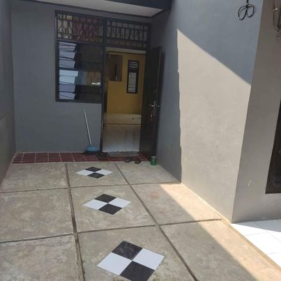 DIJUAL MURAH RUMAH PLUS TOKO DI VILLA NUSA INDAH 2 BLOK Y