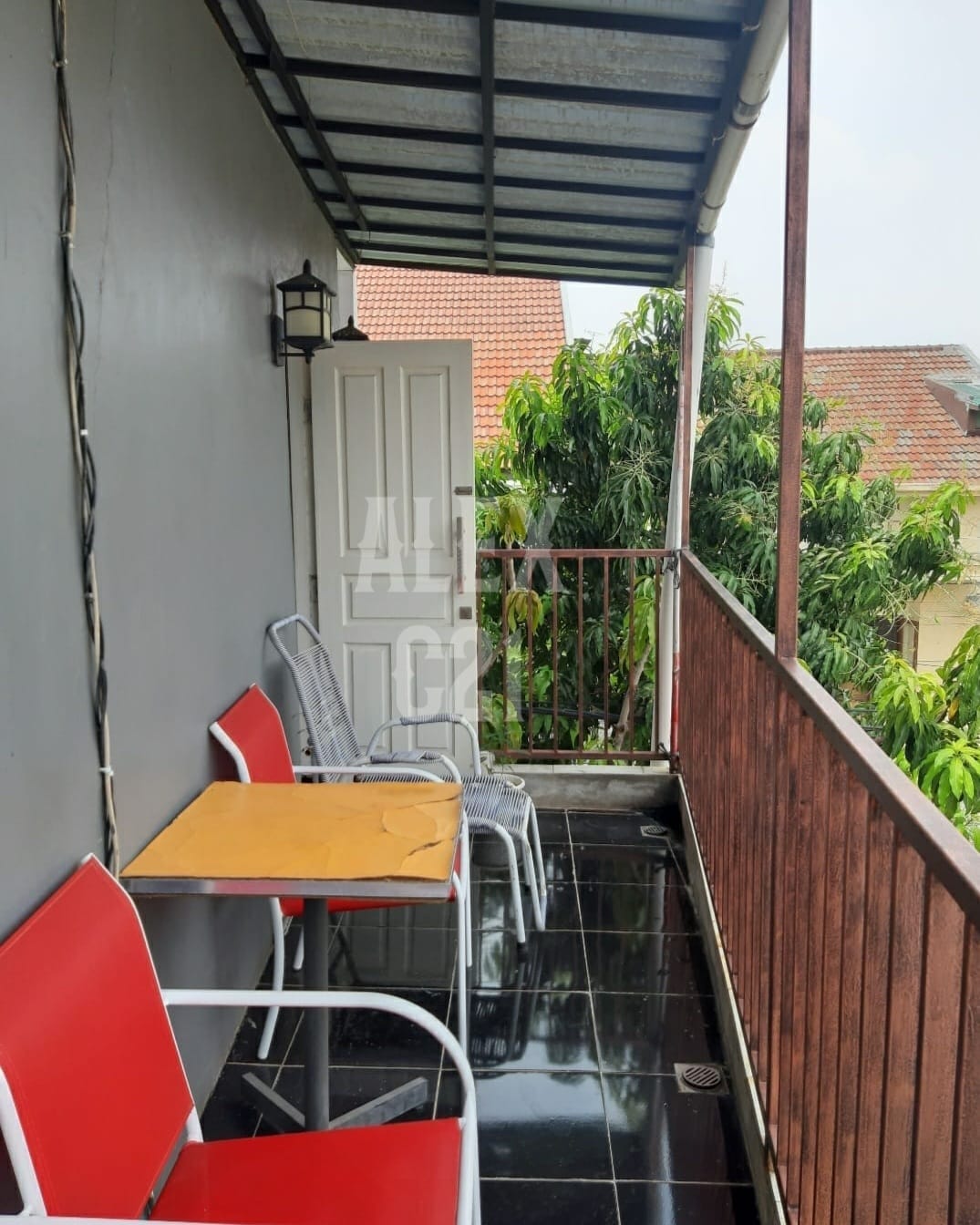 Jual Rumah 3 lantai diperum  Daan Mogot Estate, Kalideres