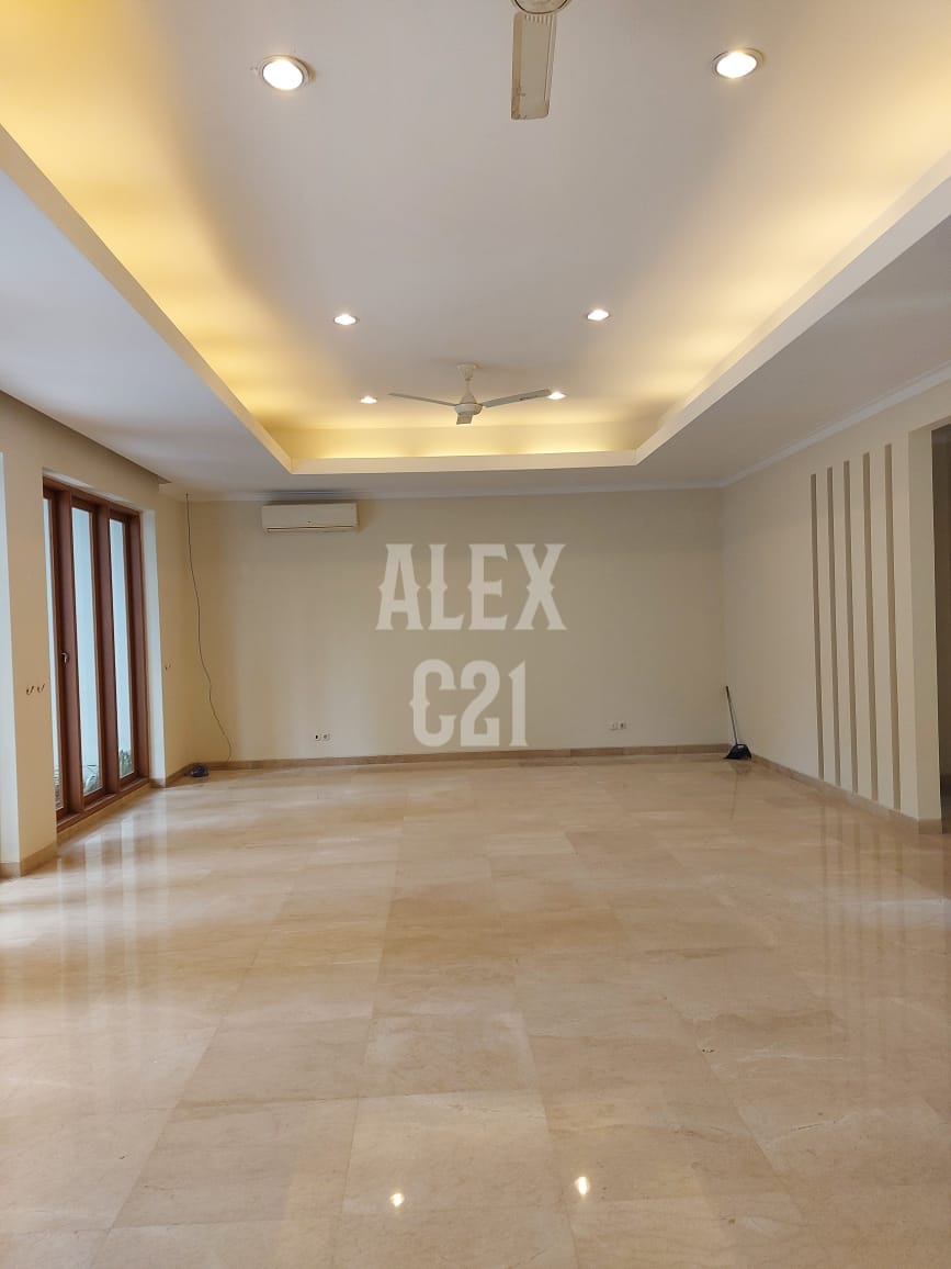 Jual rumah mewah desain tropis area Kemang, Jakarta Selatan