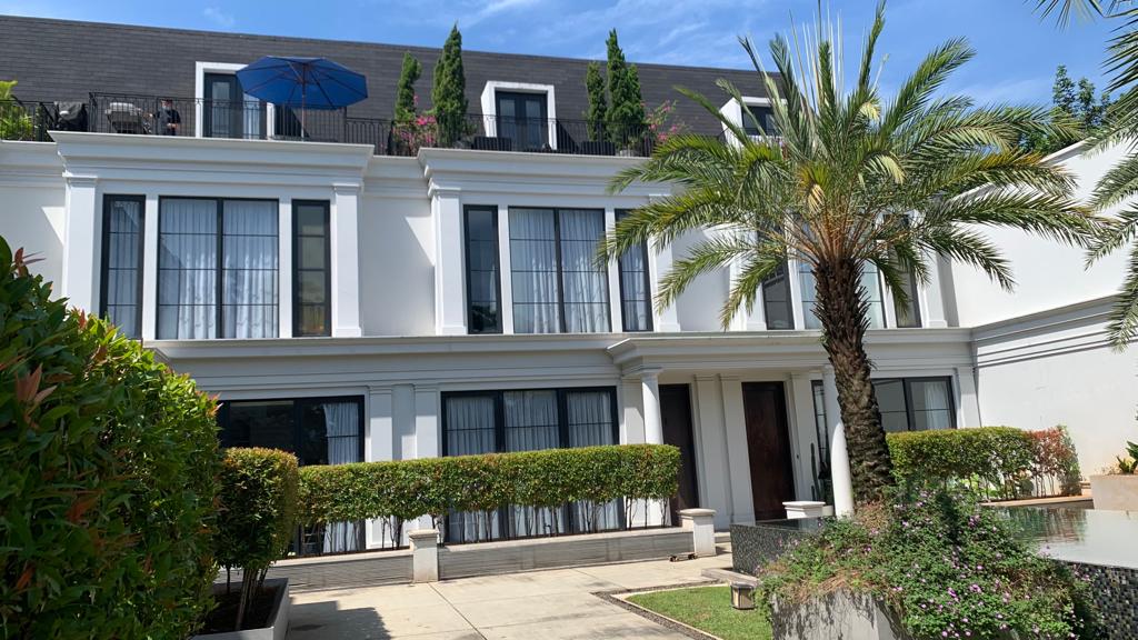 JUAL RUMAH MEWAH DESIGN AMERICAN CLASSIC DI KEMANG, JAKARTA