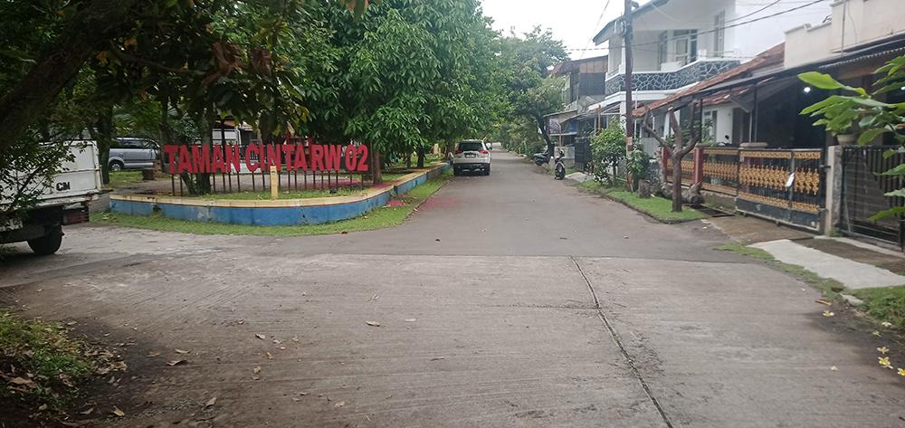 Rumah Gaya Kontemporer 4 Kamar Tidur 2 Kamar Mandi di Arcamanik