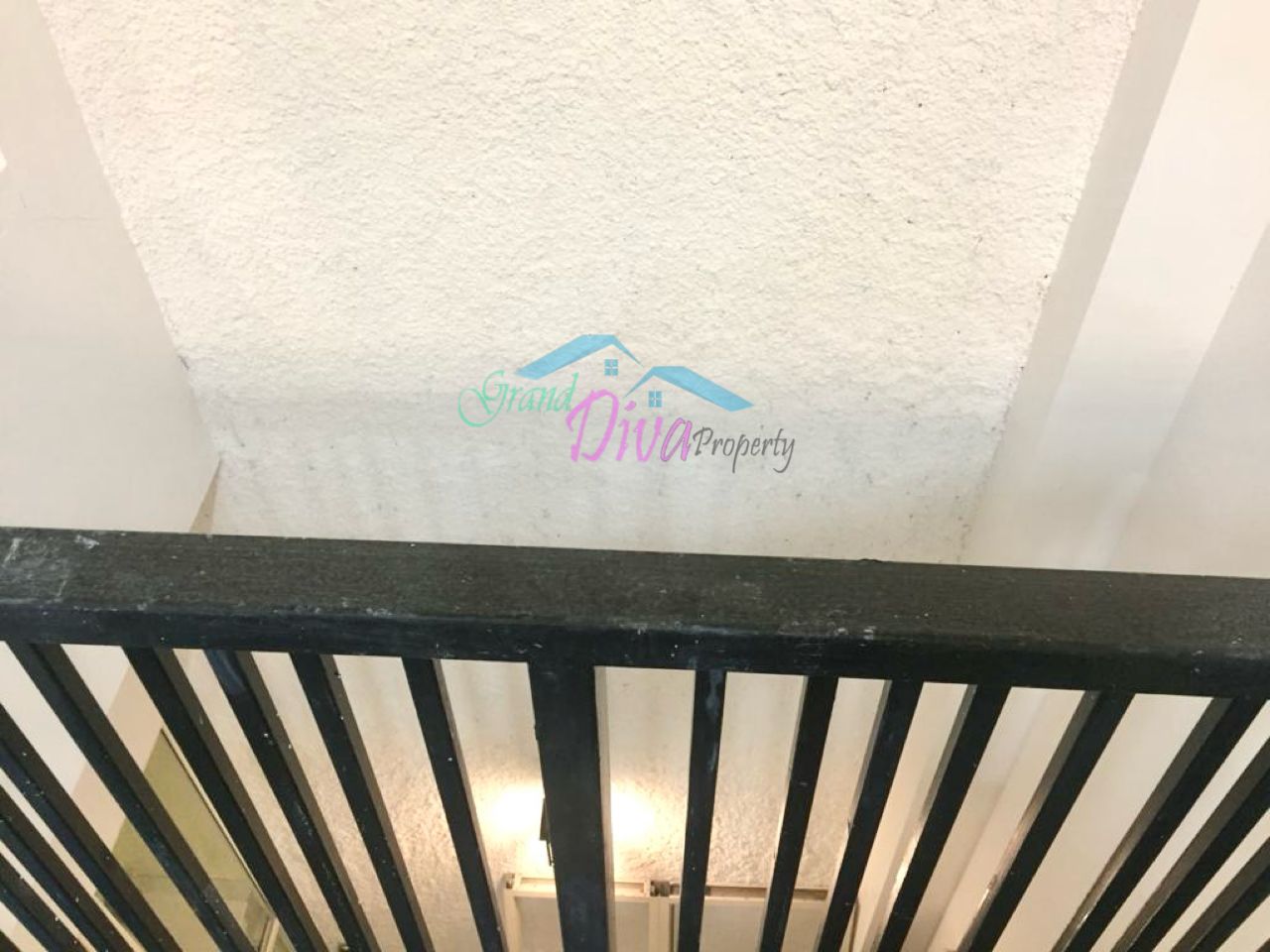 RUMAH BAGUS 2 LANTAI DI CLUSTER VASANA HARAPAN INDAH