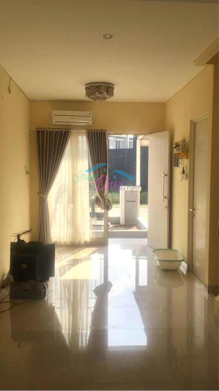 RUMAH BAGUS 2 LANTAI DI CLUSTER VASANA HARAPAN INDAH