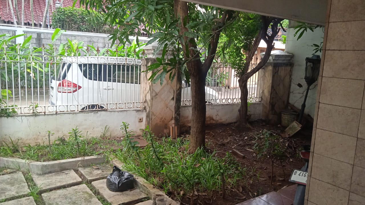 Jual Tanah bonus rumah lama strategis di Mampang Prapatan JakSel