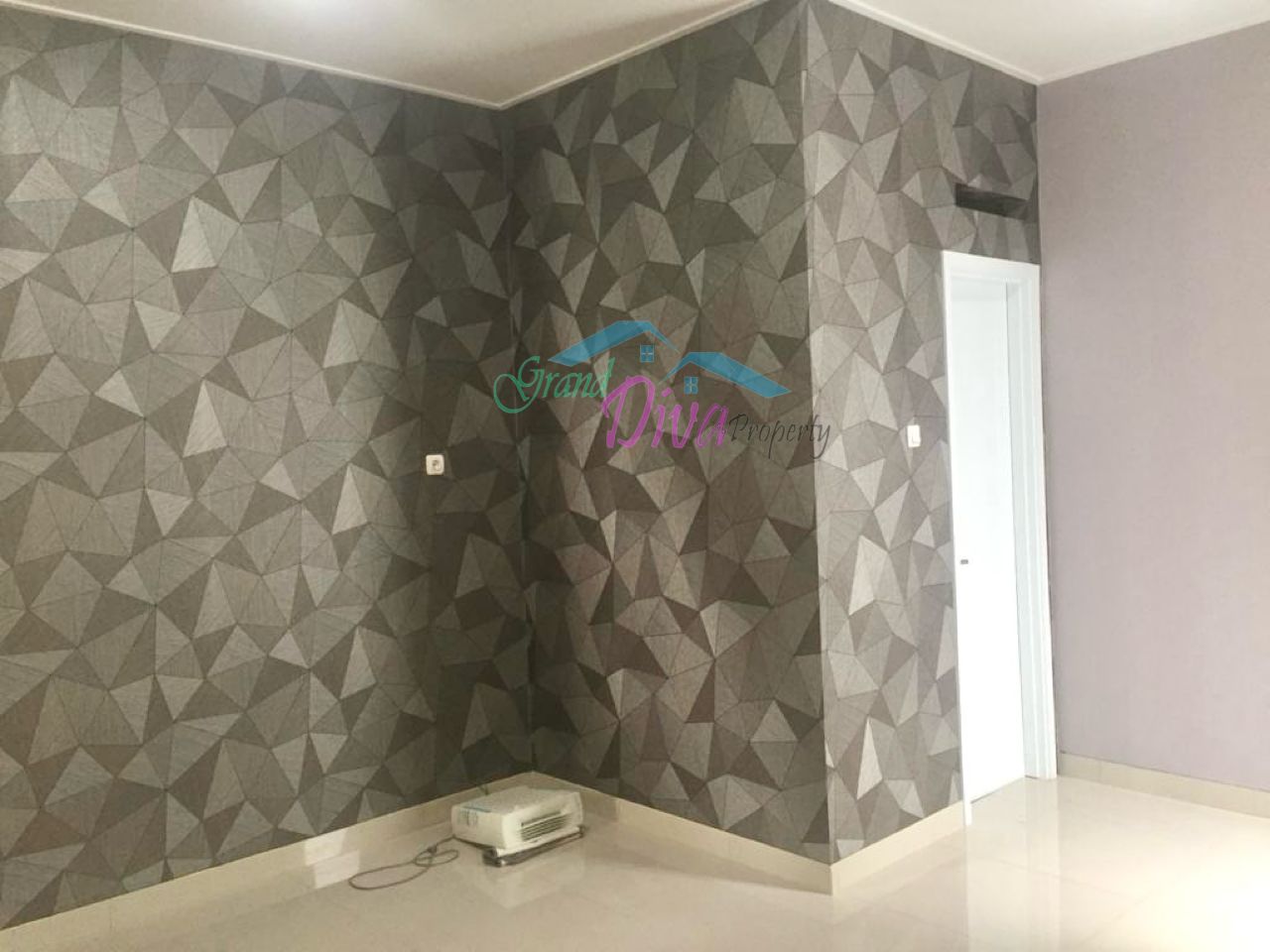 RUMAH BAGUS 2 LANTAI DI CLUSTER VASANA HARAPAN INDAH