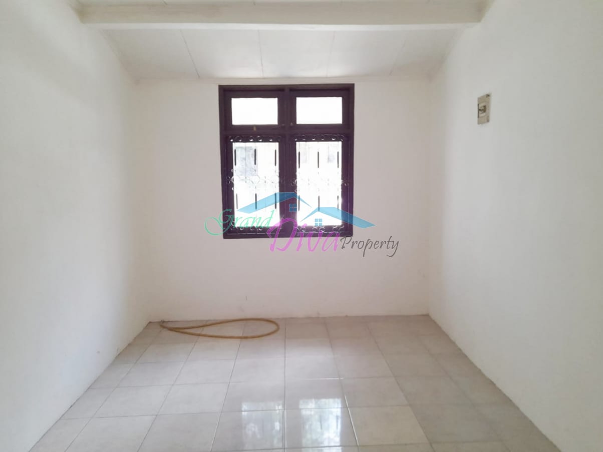 RUMAH DI SURYA MANDALA BEKASI SELATAN