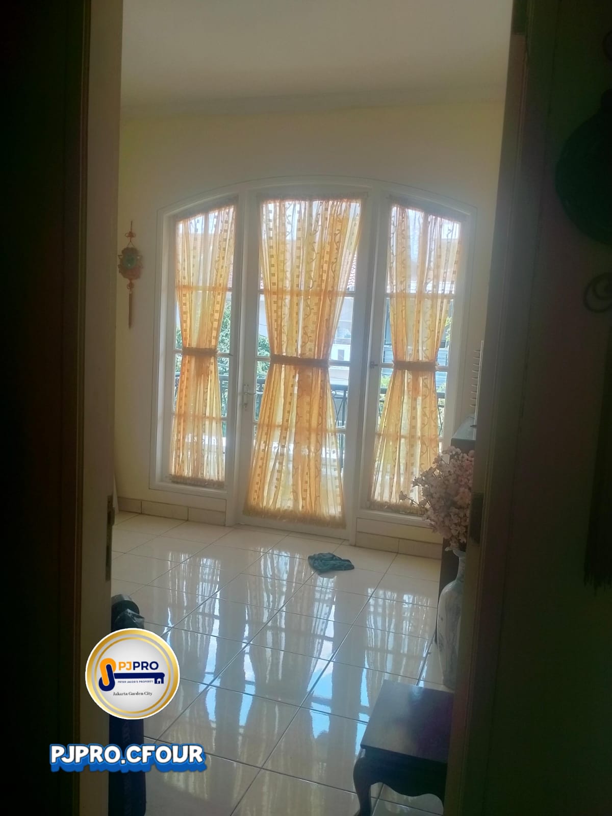 Dijual Rumah Bagus Asri di Harapan Indah Cluster Taman Puspa