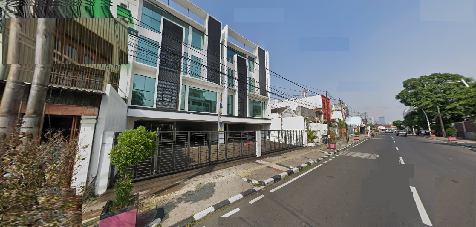 Dijual Gedung baru 2 muka dengan lift di Jatinegara, Bali Mester