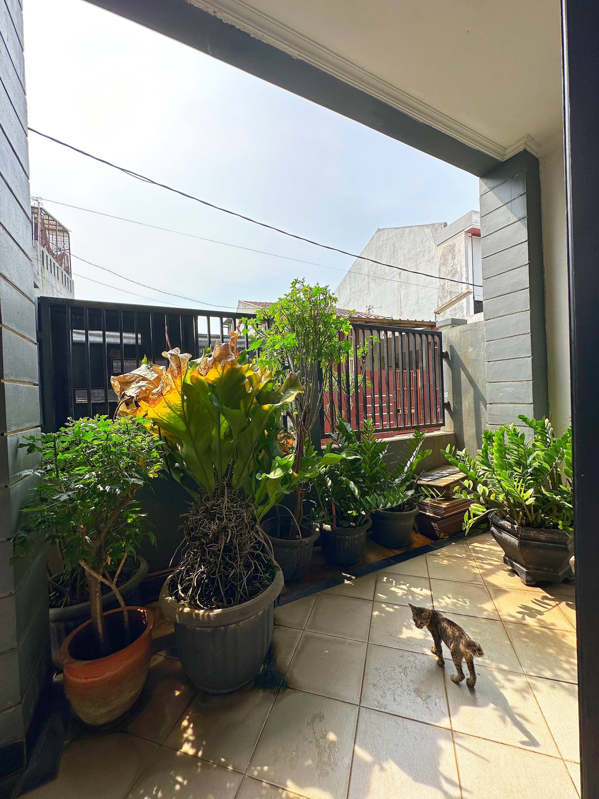 Rumah second 2lantai di Jati Rahayu Pondok Gede Bekasi