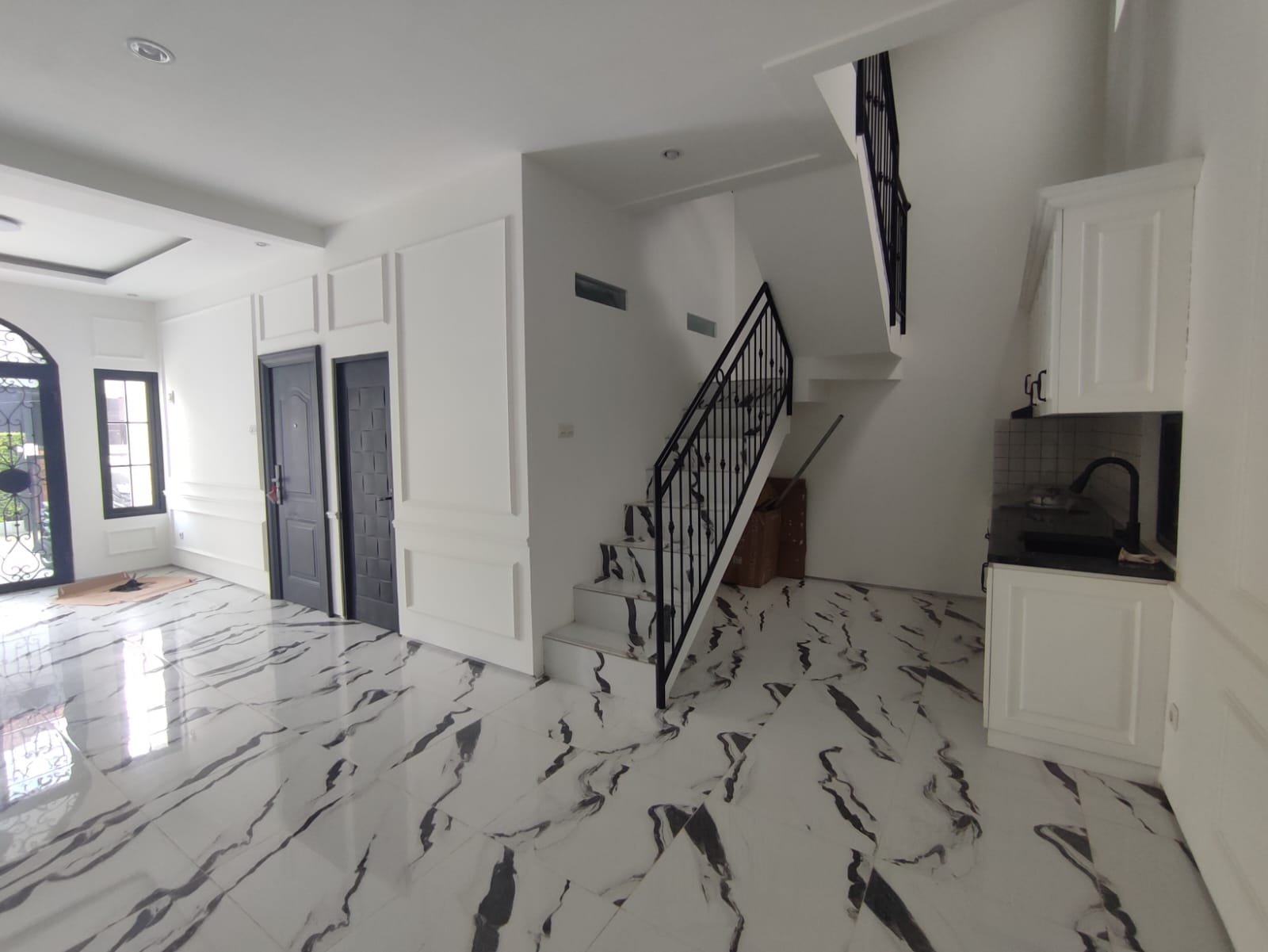 Rumah baru 2 lantai ready stock di Buahbatu, Regol - Bandung