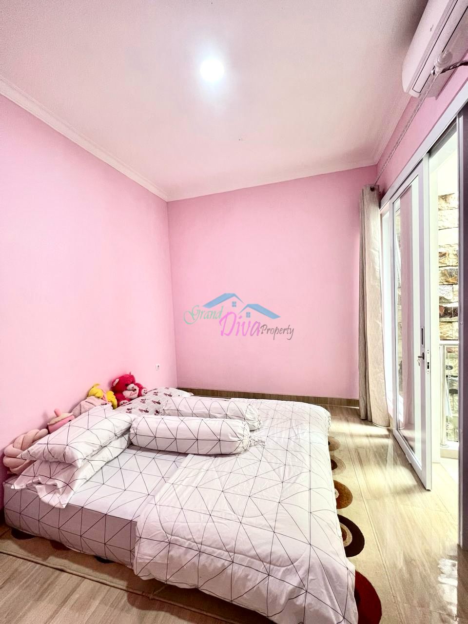 RUMAH BAGUS DI CLUSTER GRAND GALAXY CITY