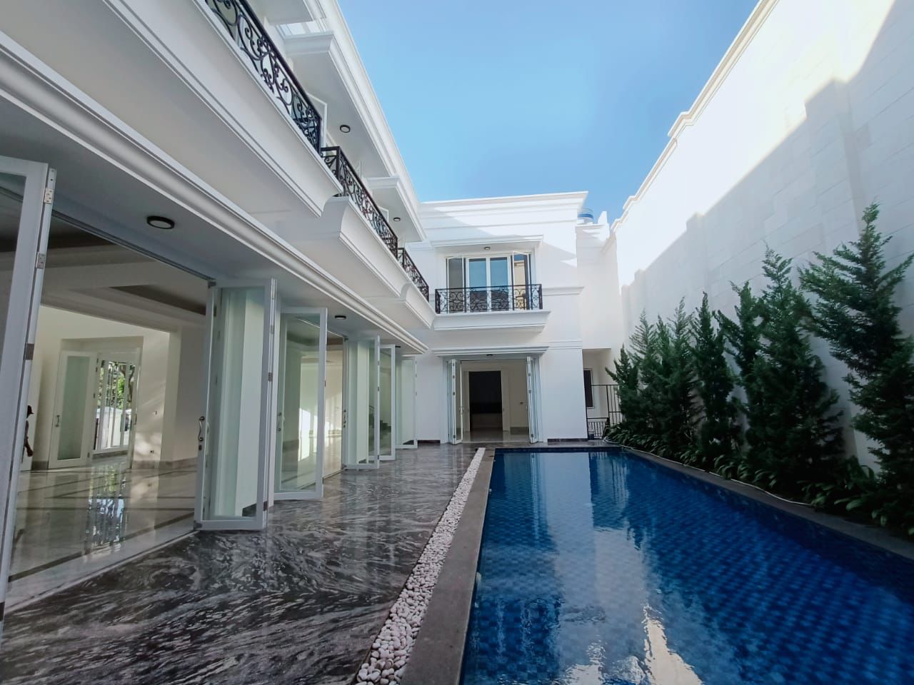 Dijual Rumah Jl. Niaga Hijau Raya, Pondok Indah, Jakarta Selatan