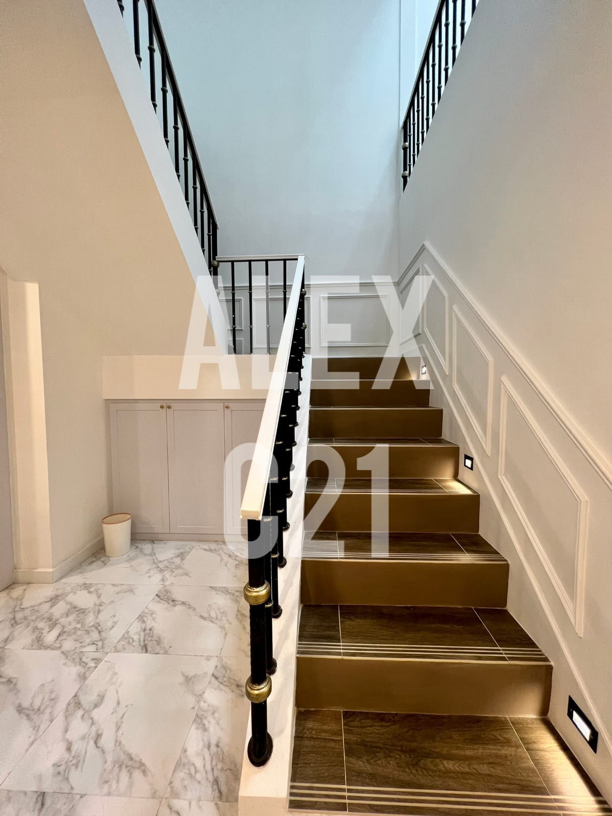 JUAL RUMAH MEWAH BARU DI PONDOK INDAH JAKARTA SELATAN