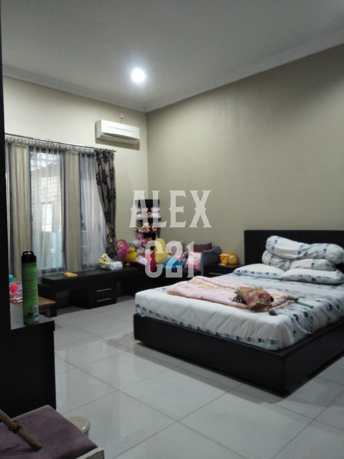 Jual rumah B U kota Harapan Indah, Bekasi, Jawa Barat