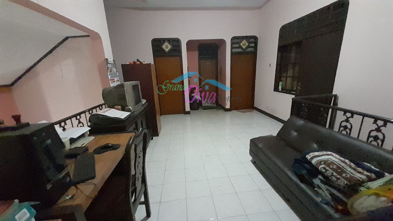 RUMAH 2 LANTAI DENGAN AKSES STASIUN LRT DI PERUMAHAN MASNAGA