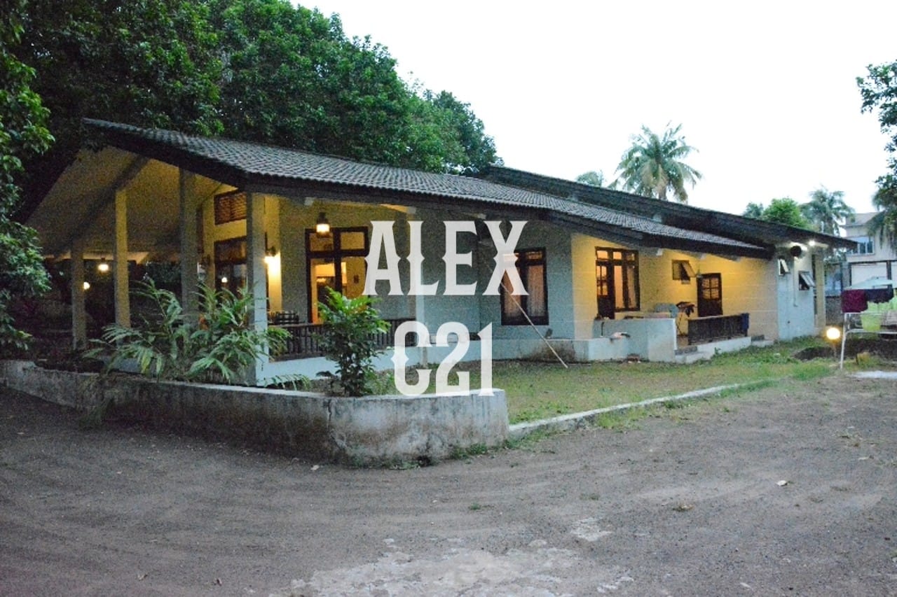 Jual rumah mewah di daerah Cipedak, Jagakarsa, Jakarta Selatan