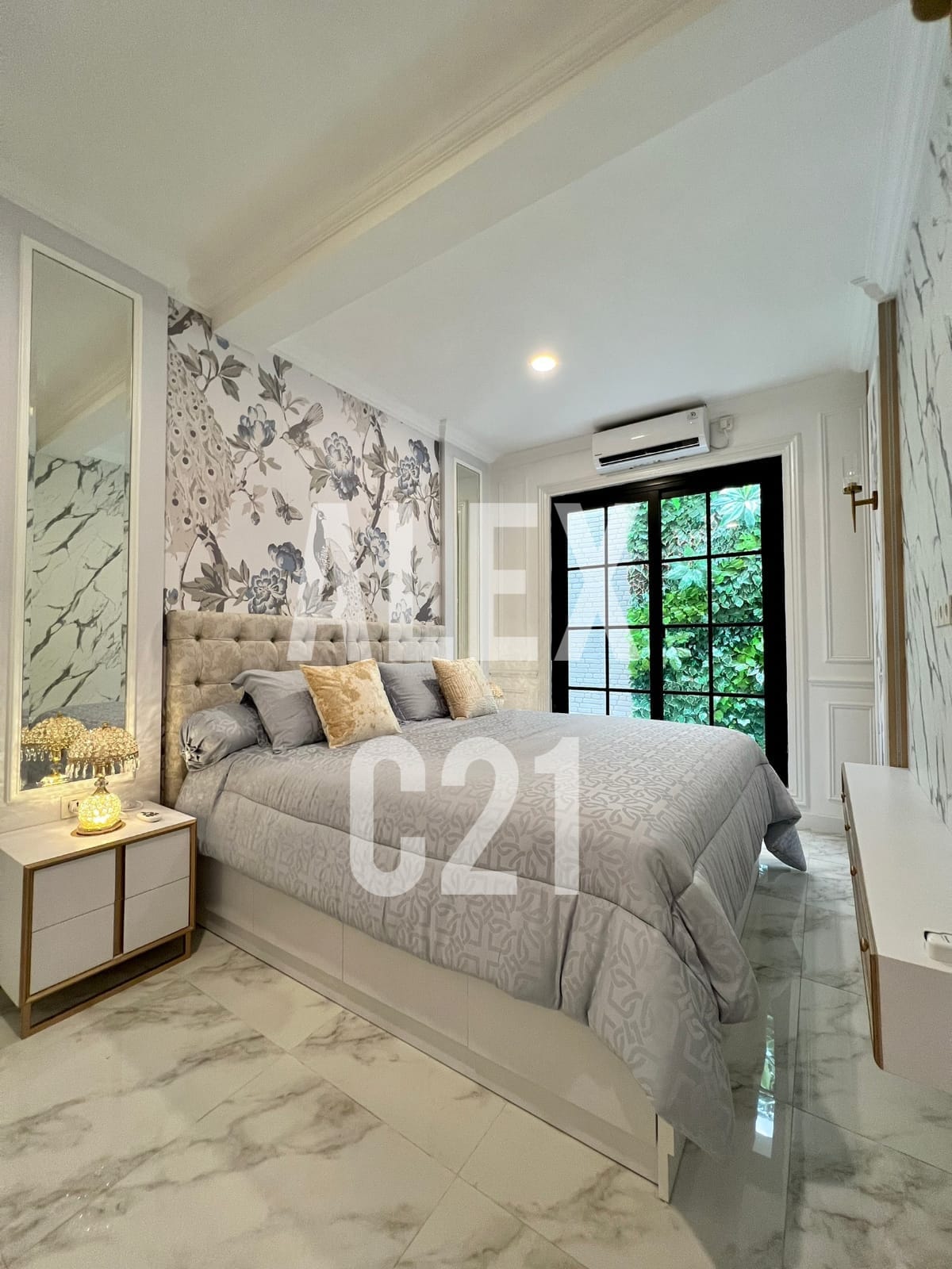 JUAL RUMAH MEWAH BARU DI PONDOK INDAH JAKARTA SELATAN