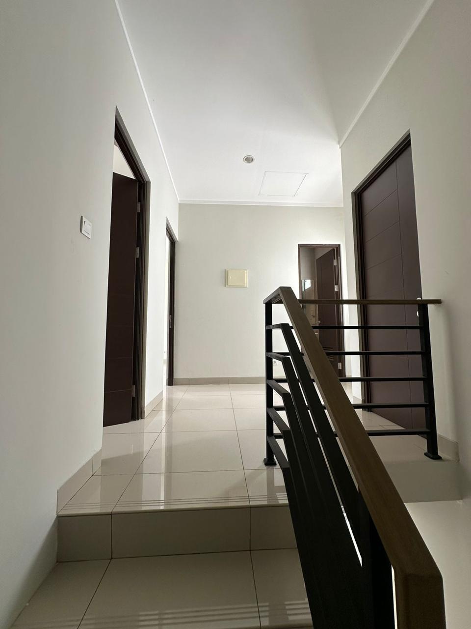 Dijual rumah di Summarecon Bekasi Burgundy Residence The Orchard