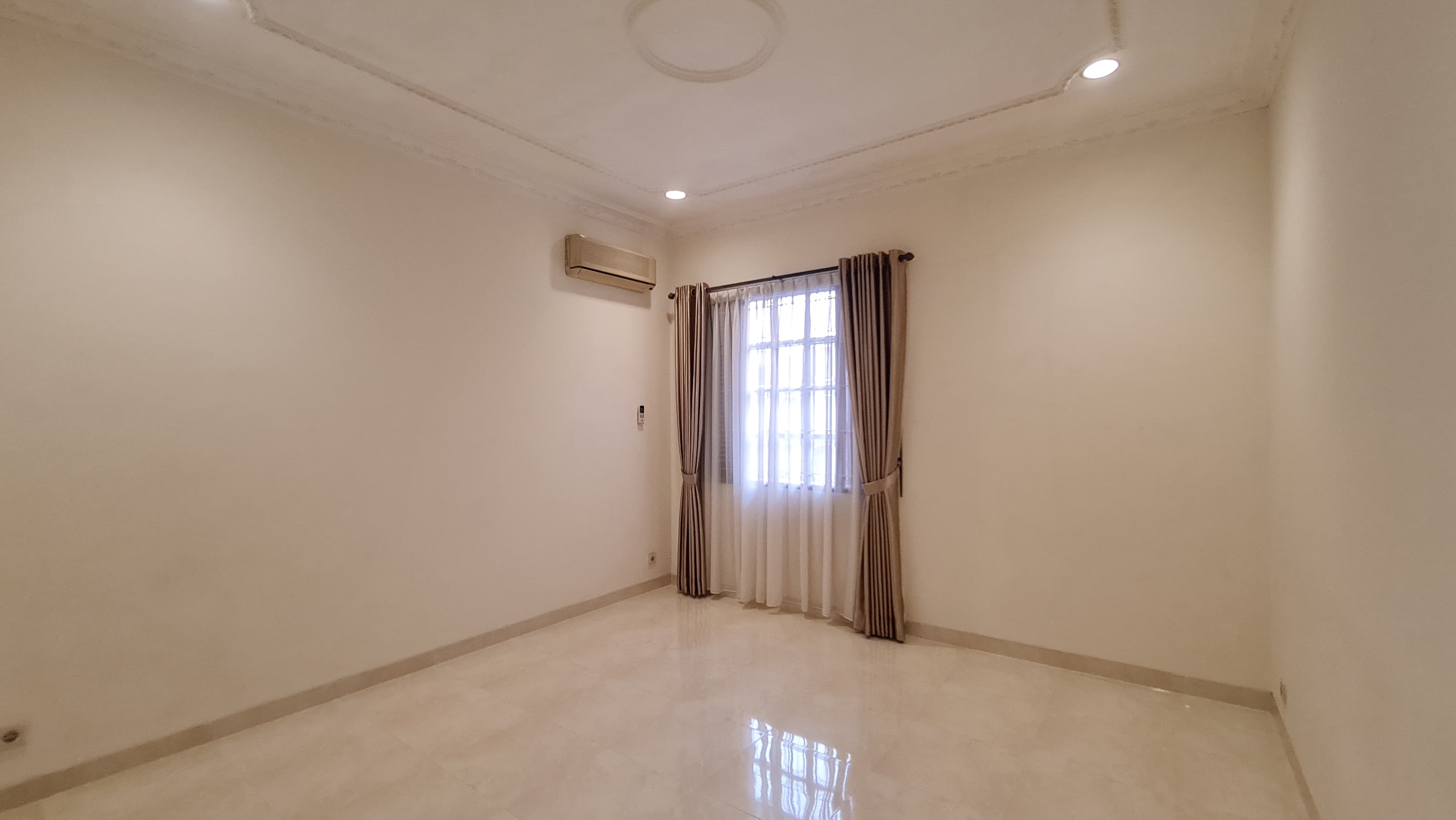 Jual Rumah mewah strategis di Bunga Flamboyan, Cipete, Jaksel