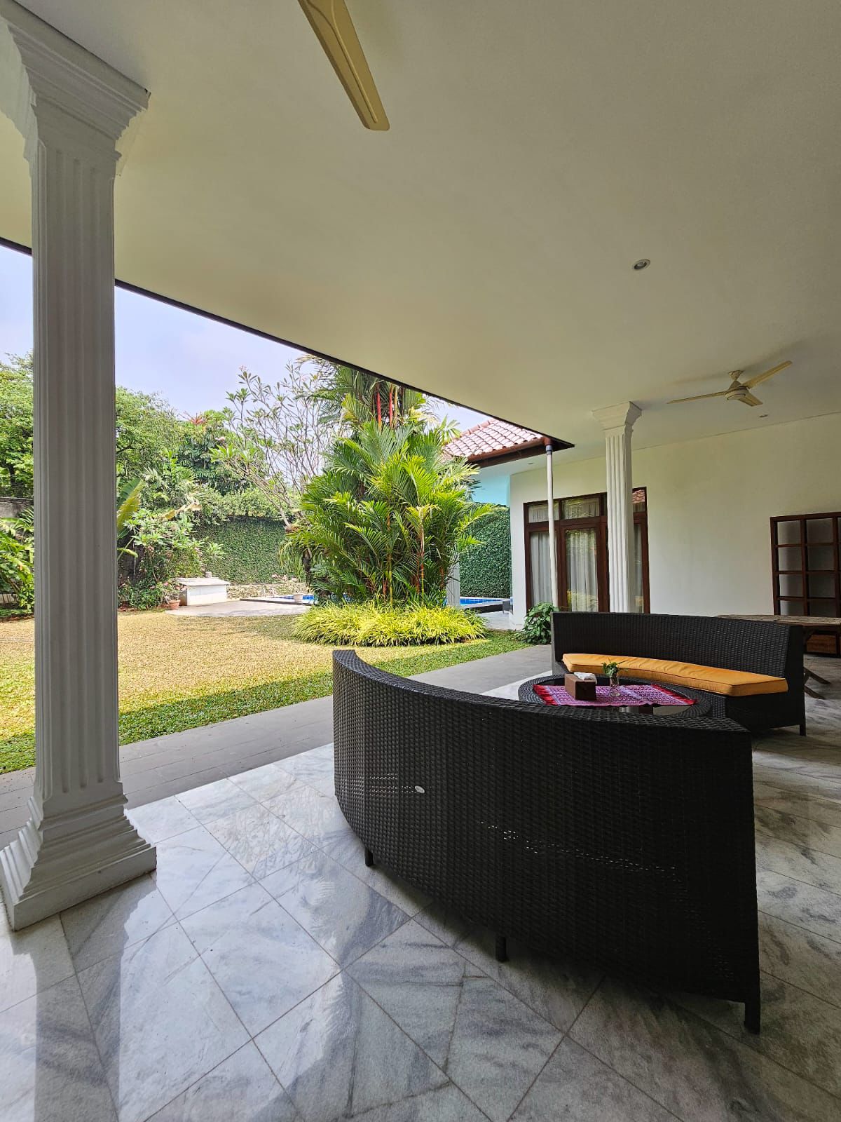 Sewa Rumah mewah dalam komplek di Pejaten Barat, Jakarta Selatan