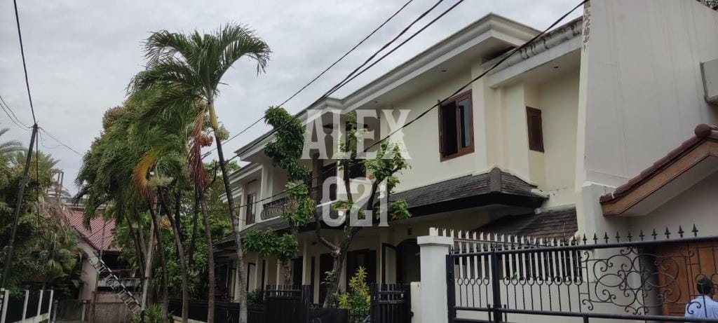 Jual rumah Patra Kuningan, Komplek Menteri Rasuna Said, Kuningan