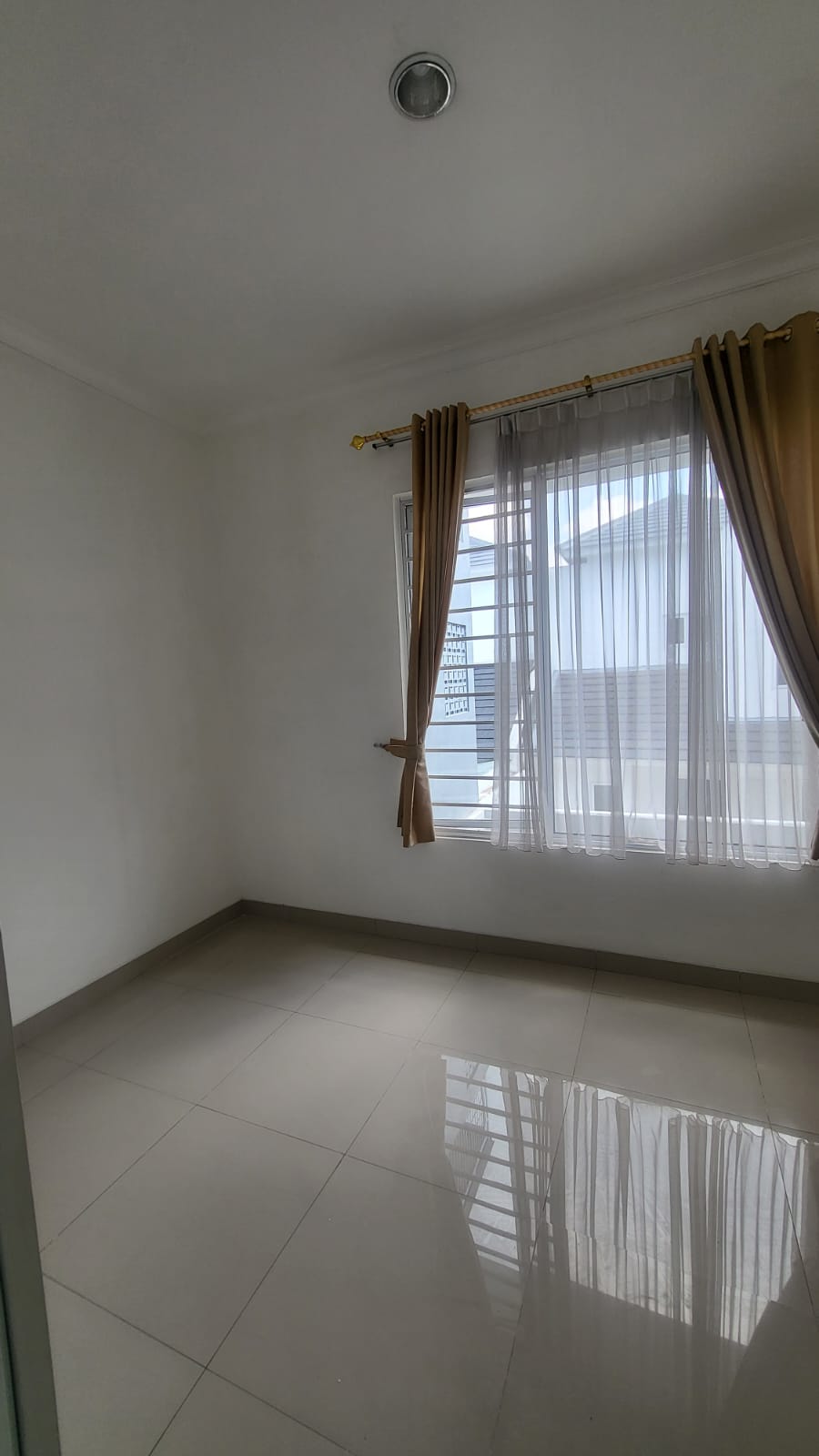 Disewa rumah siaphuni di Jakarta Garden City Cluster La Seine