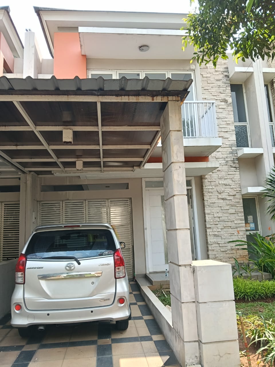 Disewa rumah siaphuni di Summarecon Bekasi Cluster Palm