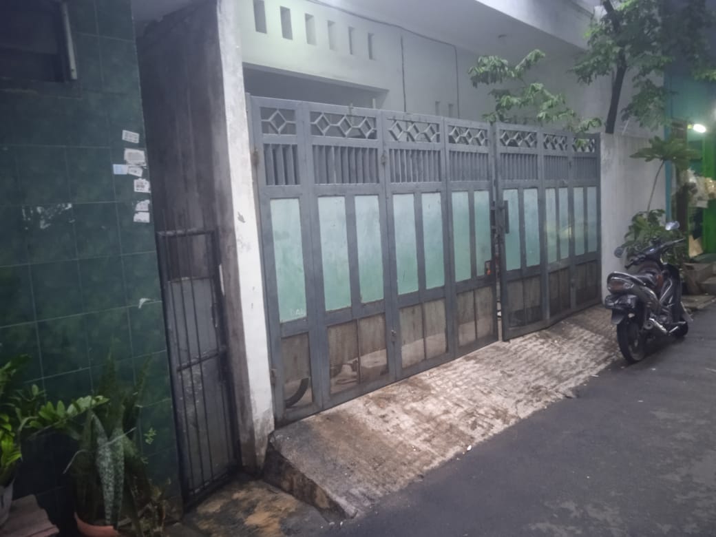 Jual rumah di Blue Safir, Sumur Batu, Kemayoran, Jakarta Pusat