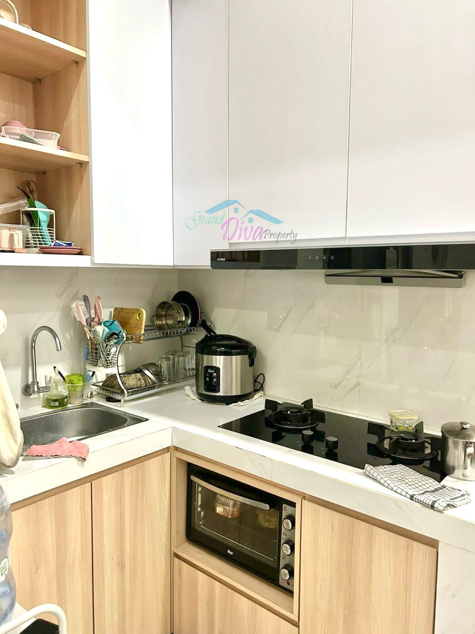 RUMAH DI LEGENDA WISATA CIBUBUR