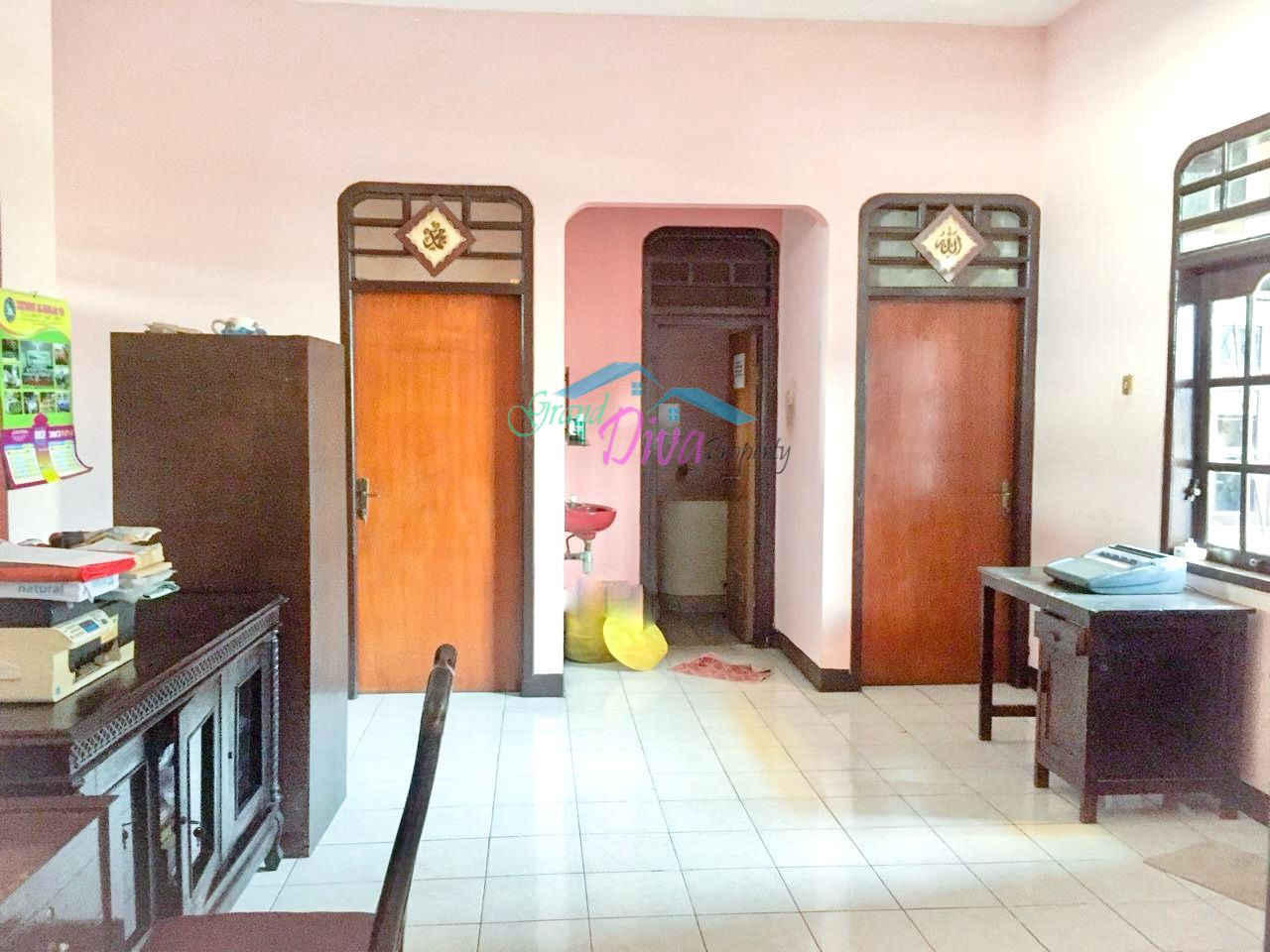 RUMAH 2 LANTAI DENGAN AKSES STASIUN LRT DI PERUMAHAN MASNAGA