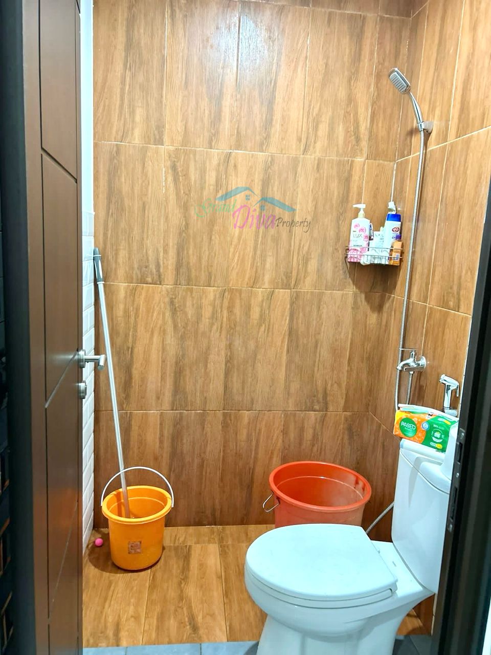 RUMAH DI LEGENDA WISATA CIBUBUR