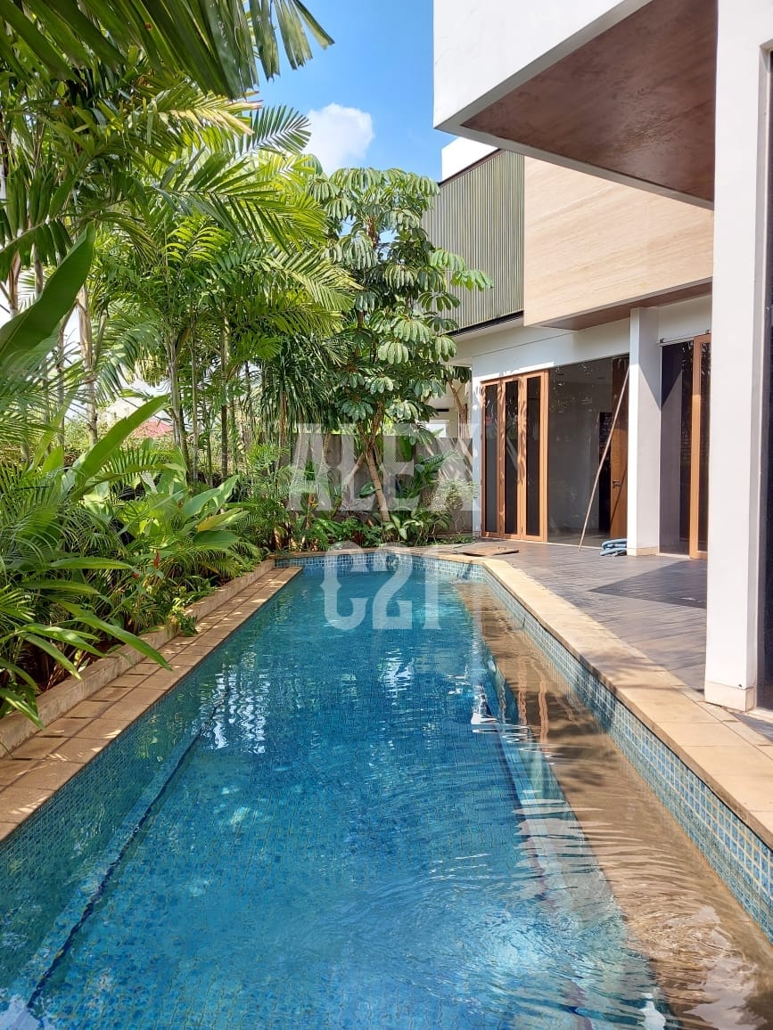 For sale Rumah mewah Desain modern tropis Area Kuningan, Jakarta