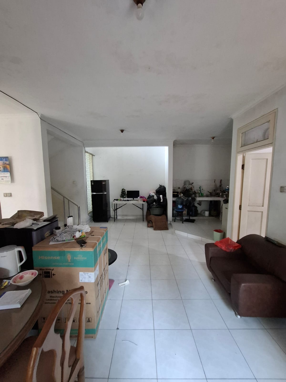 Dijual rumah posisi hook di Taman Modern Jakarta Timur