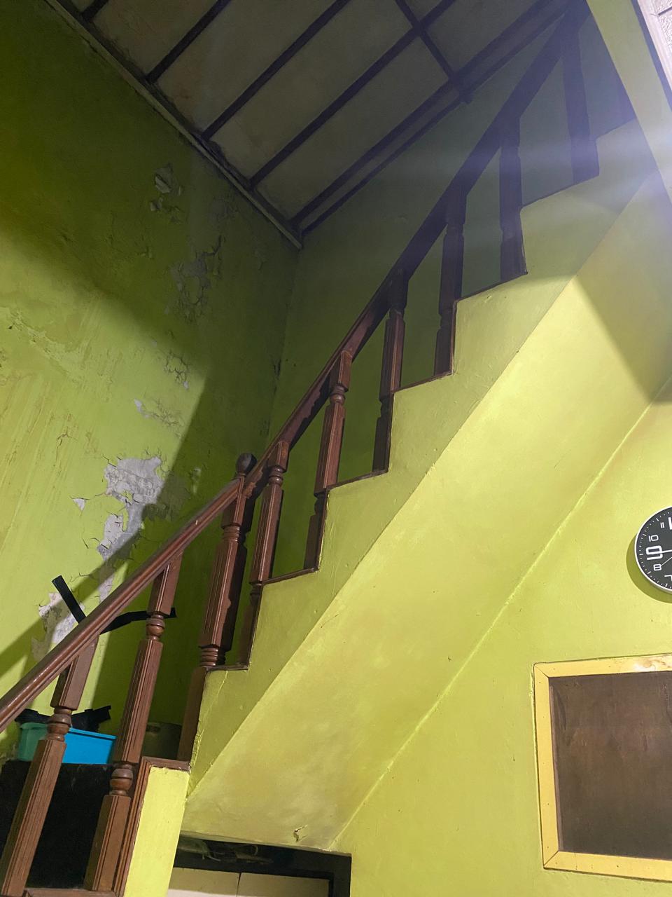 Jual Rumah bangunan tinggal kost²an lokasi strategis di Cikoko