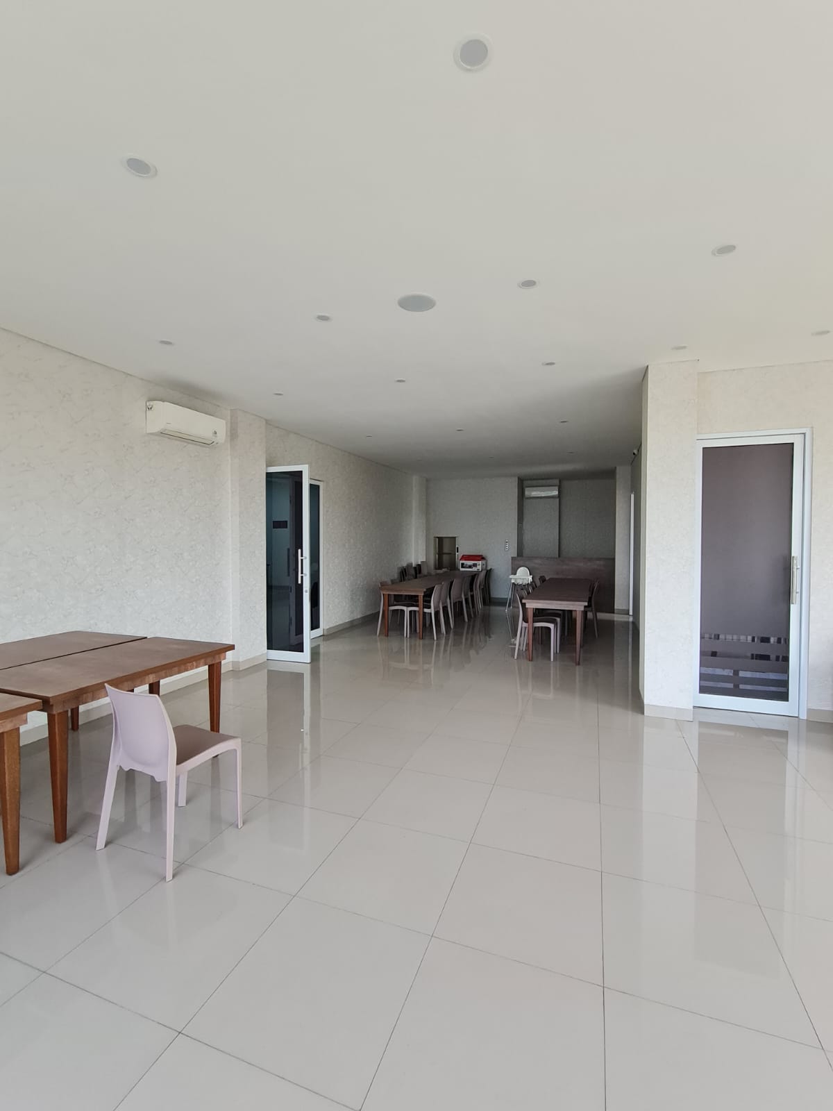 Jual cepat ruko 3 gandeng di La Riviera PIK 2, Teluknaga