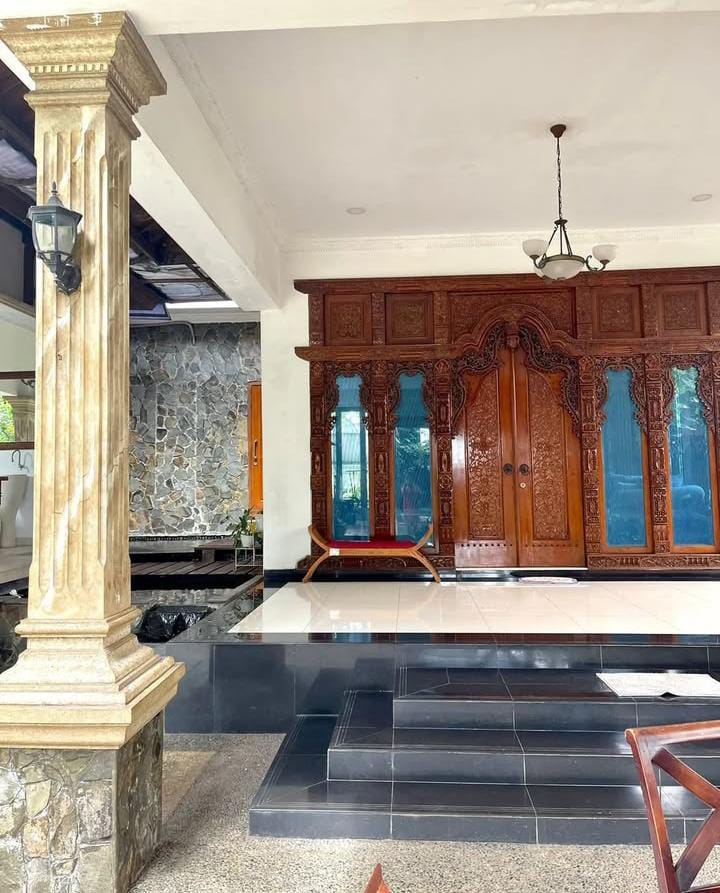 Jual rumah mewah di perum Gallery Bintaro, Pondok Kacang Timur