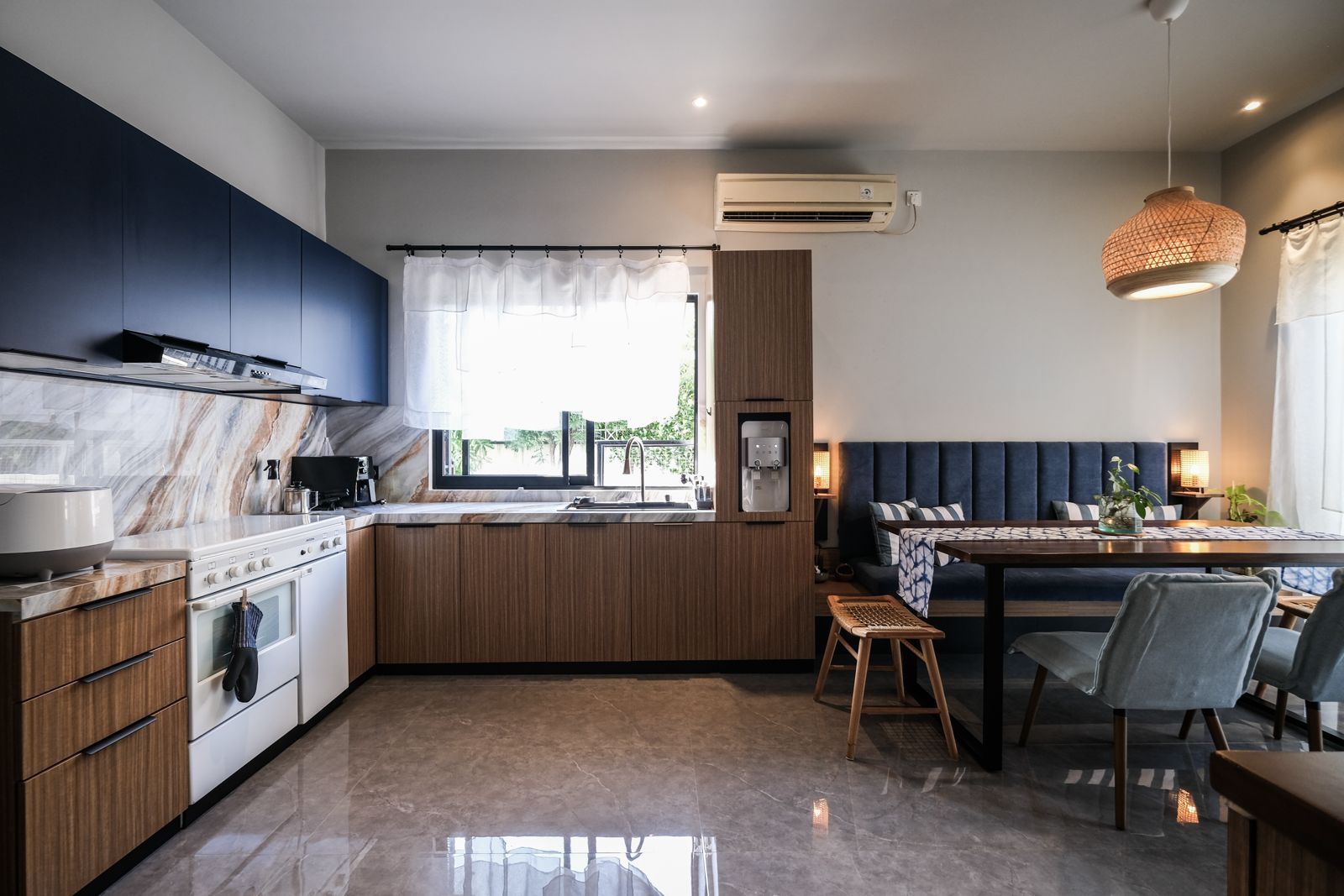 Jual Rumah modern di Komplek Kucica Bintaro Sektor 9 Pondok Aren