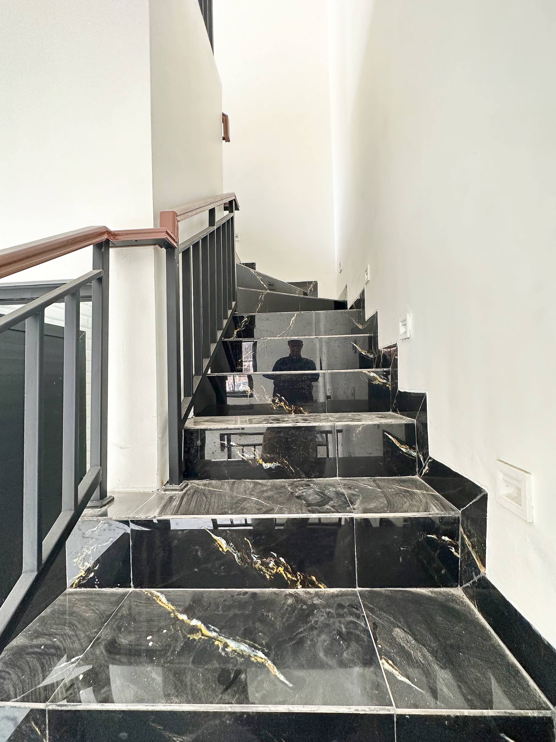 Rumah baru 2lantai di Pasar Minggu Jakarta Selata