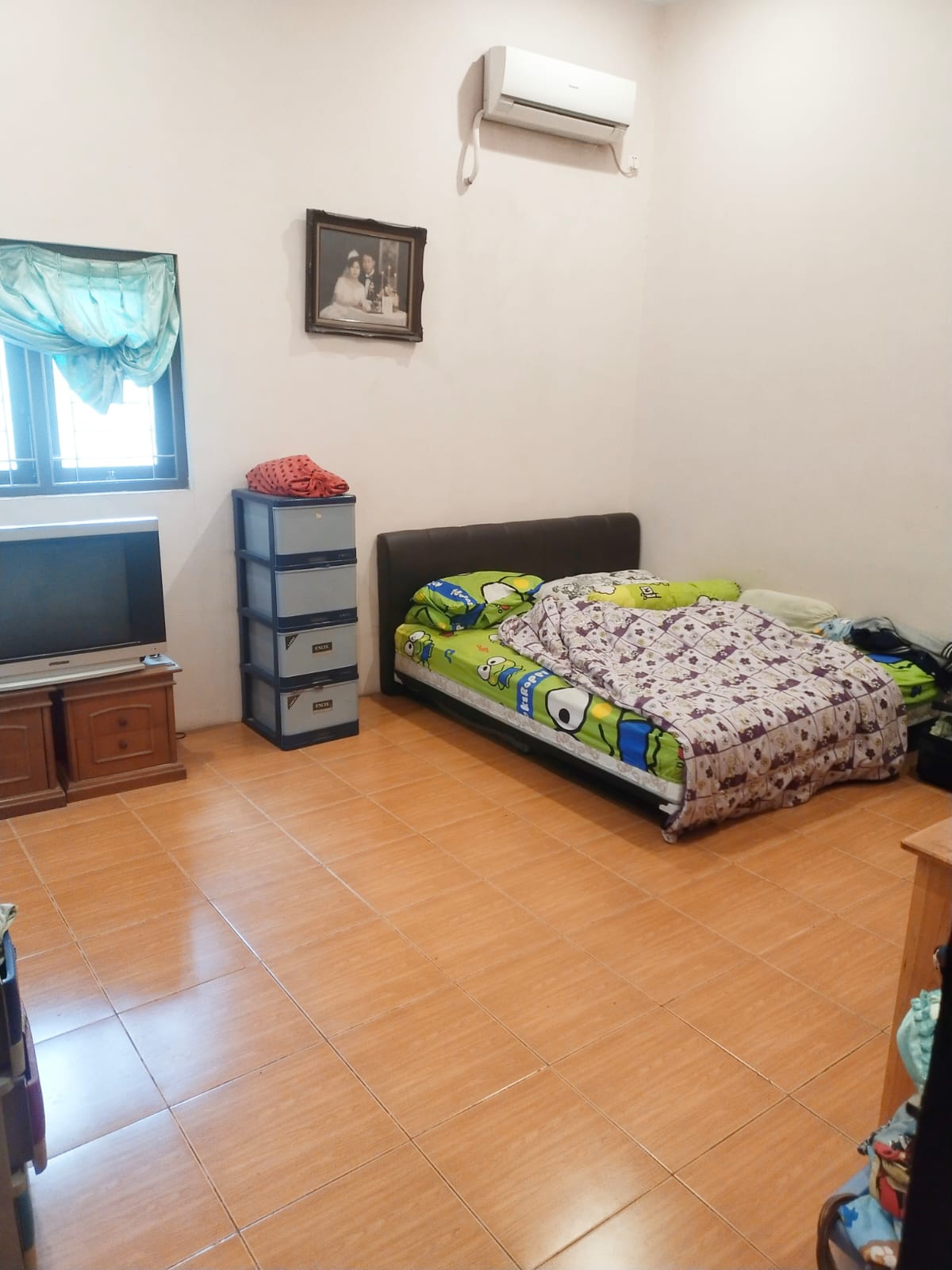 Jual rumah hook komplek di Poris Taman Jaya, Cipondoh Makmur