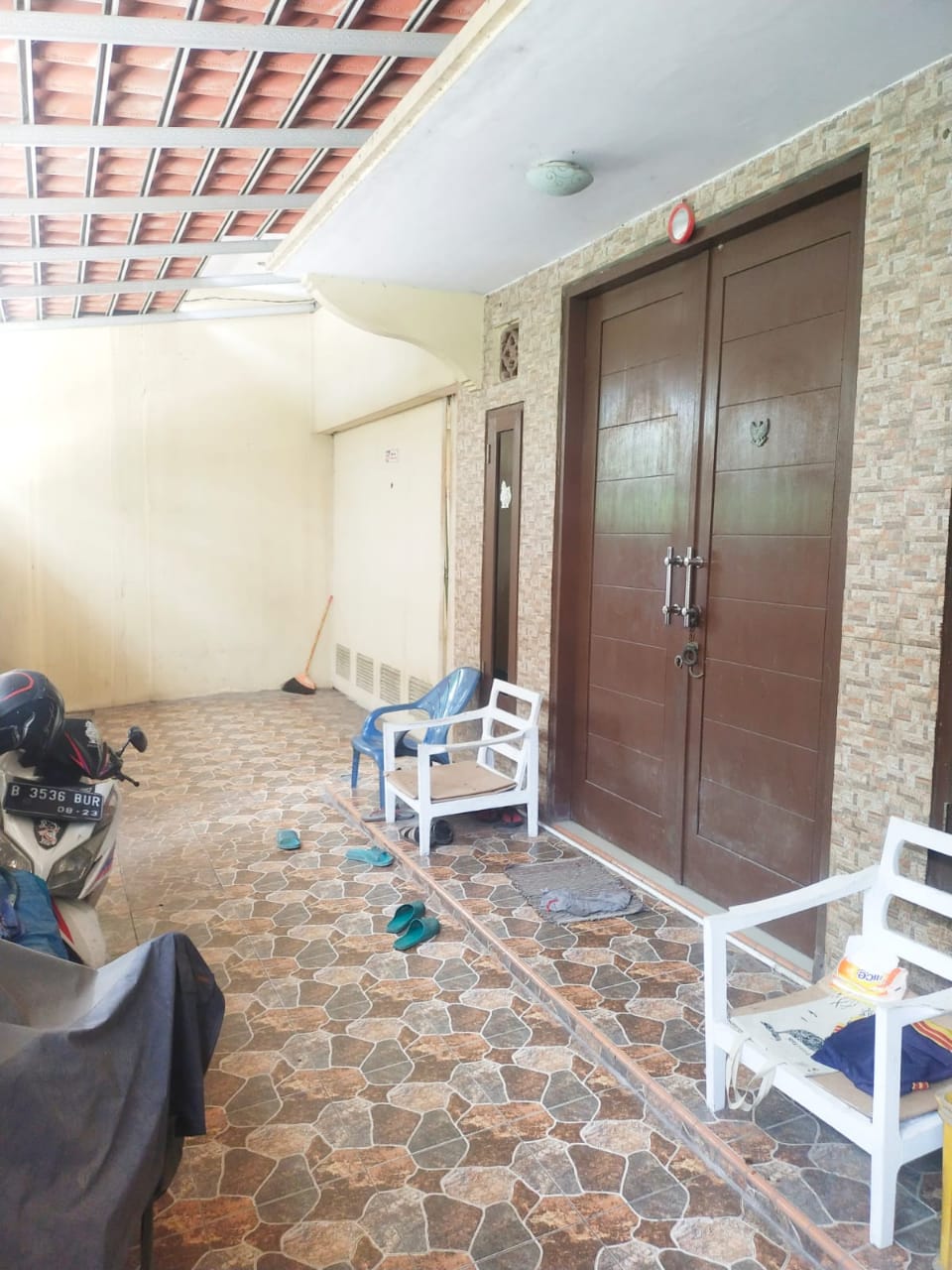 Jual rumah hook komplek di Poris Taman Jaya, Cipondoh Makmur