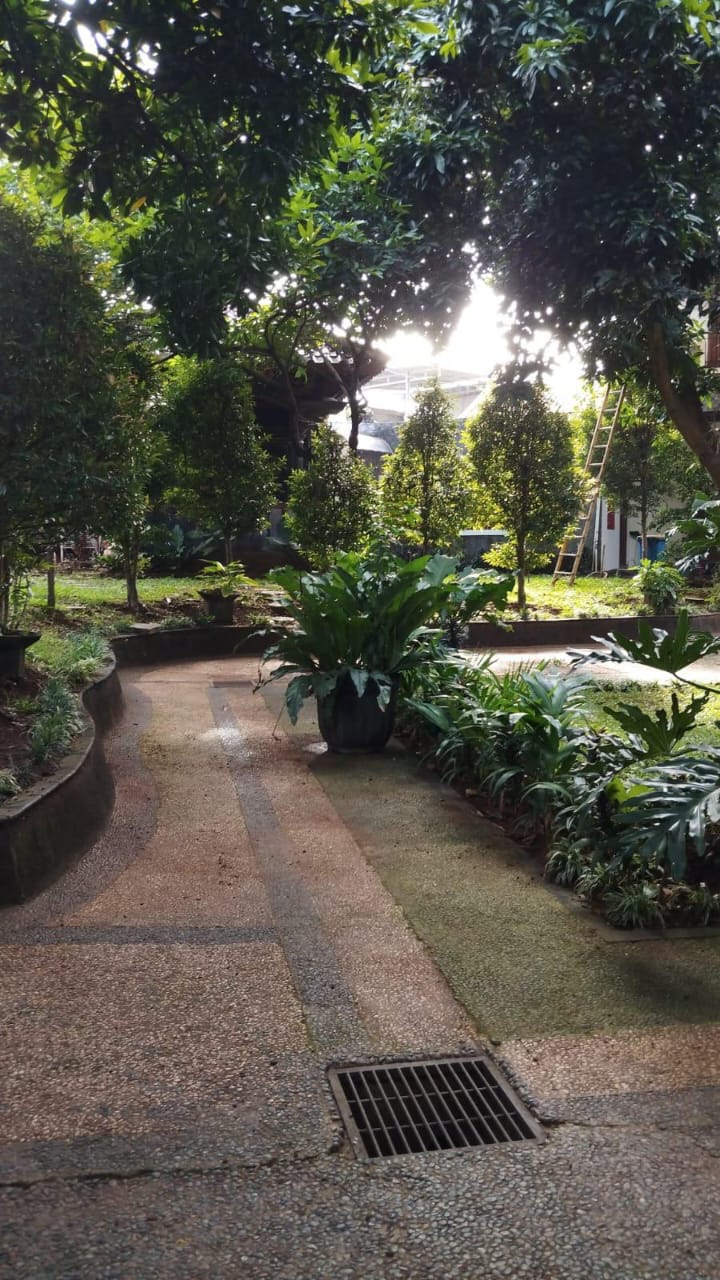 Jual rumah mewah di perum Gallery Bintaro, Pondok Kacang Timur