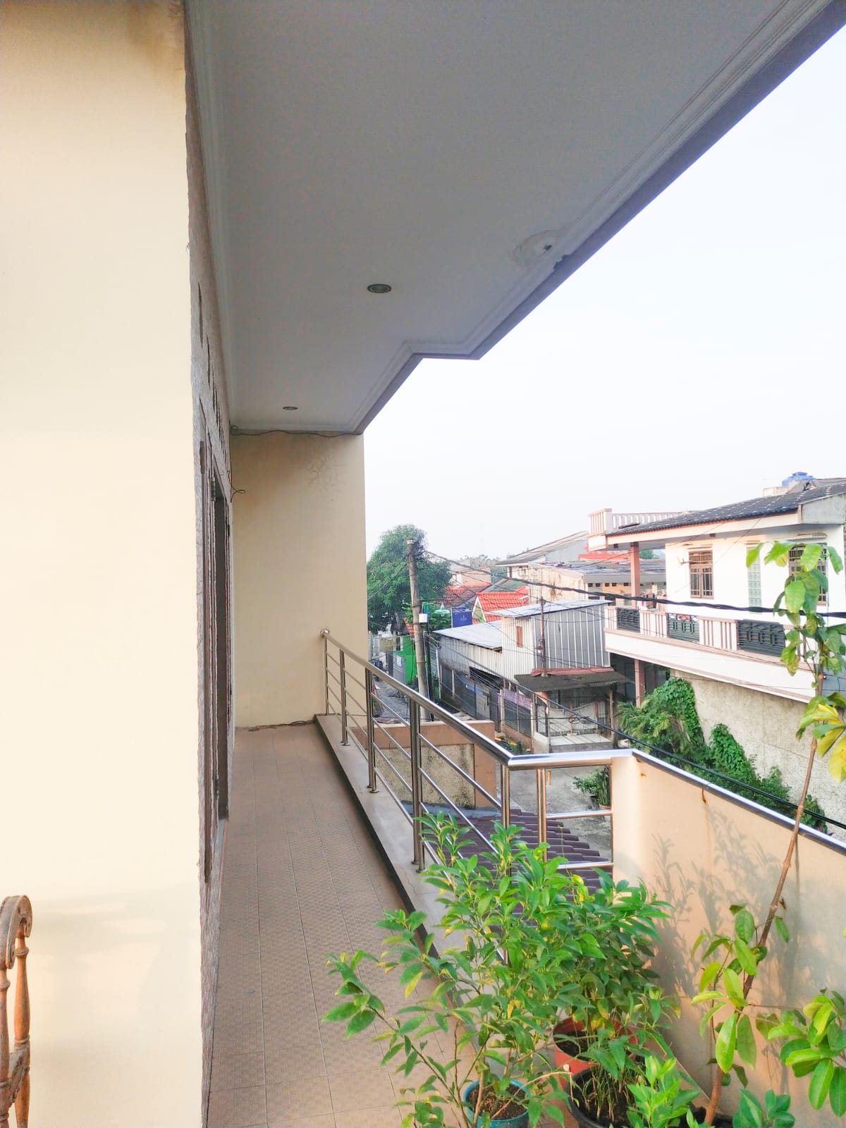 Jual rumah hook komplek di Poris Taman Jaya, Cipondoh Makmur