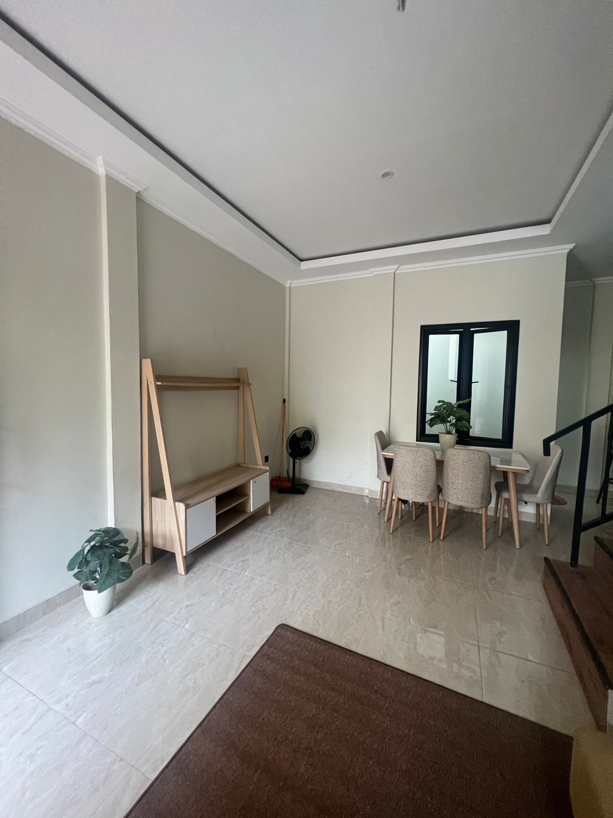 Jual rumah hook minimalis di Alaya 89, Cirendeu, Tangsel